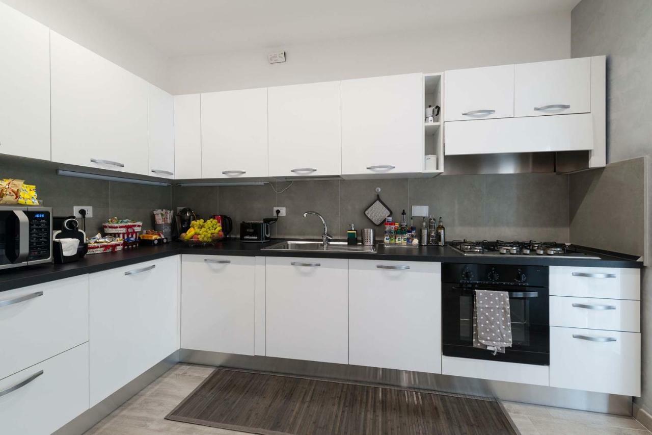 M&M House Apartment โรม ภายนอก รูปภาพ